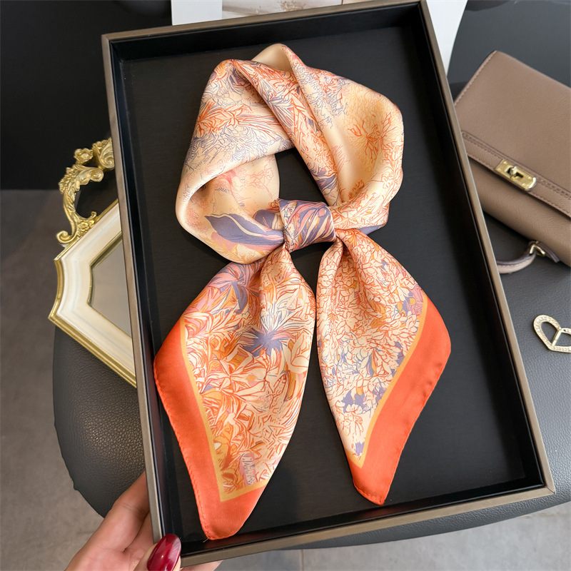 Luxury Design Print Scarf For  - Luxury Bags Duffle recension och pris